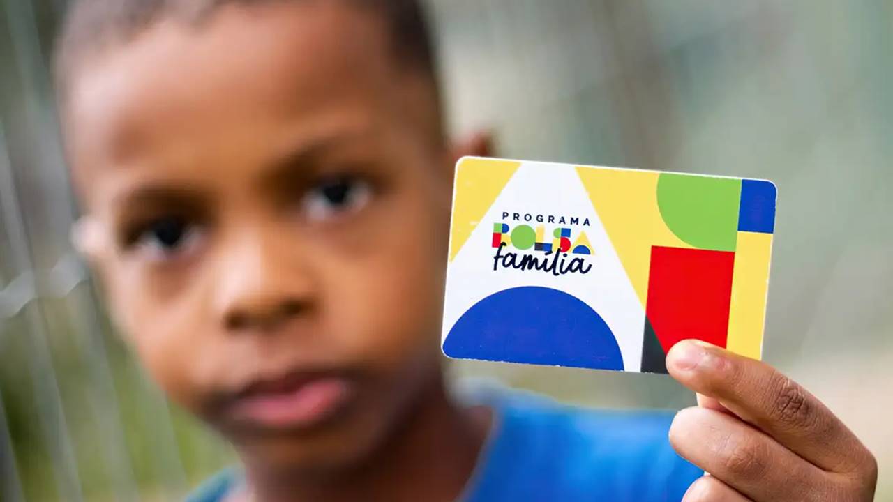 Bolsa Família prepara novo pente-fino para revisar benefícios